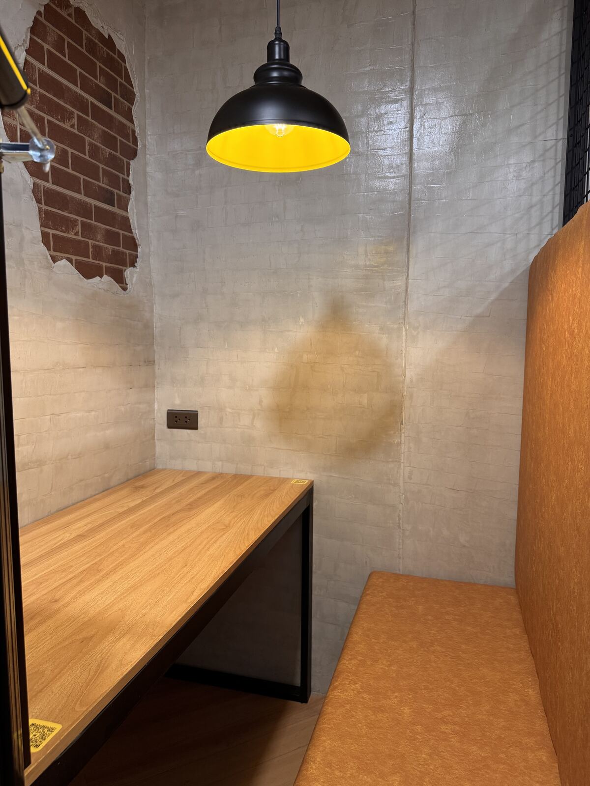 Private cubicle interior, Kataid Work and Study